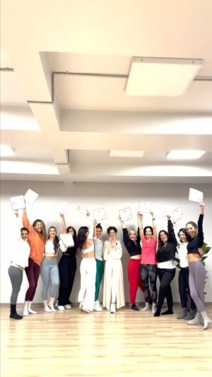 Ceyda Saltadal Instagram - İkincisini @yogakioo’maslak ‘ta gerçekleştirdiğimiz Somatik Yaklaşımlı Yoga Uzmanlık Programı’nın ilk modülünden kalanlar🤍