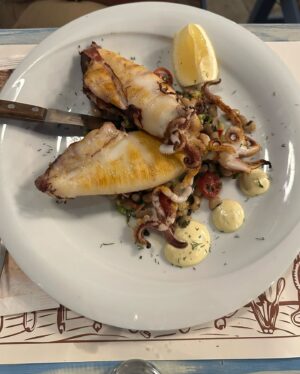 Ceyhun Fersoy Instagram - Biraz kalamar, karides,caciki,saganaki😎
