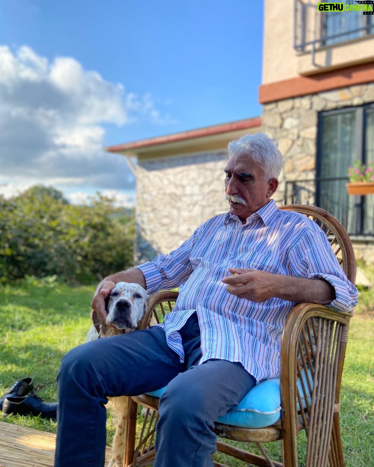 Cezmi Baskın - 5.9K Likes - Hayvanları çok severim.Çünkü karşılıksız severler.