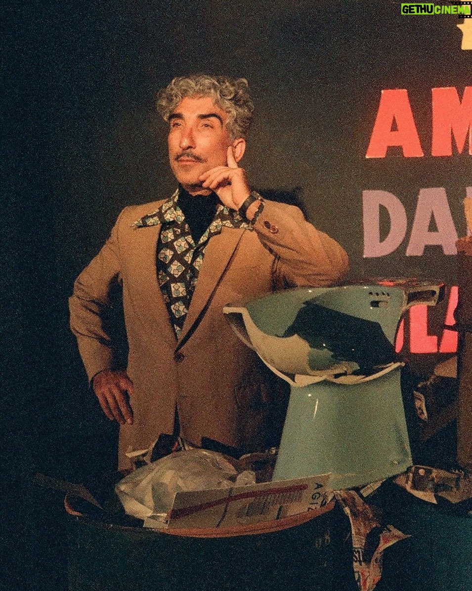 Cezmi Baskın - 6.6K Likes - Ankara Sanat Tiyatrosu “PARTİMİZİN ADAYI”
#Tbt