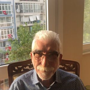 Cezmi Baskın Instagram - 23Nisan çocuklara ve büyüklere kutlu olsun.