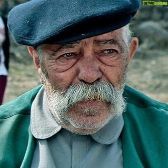 Cezmi Baskın - 10K Likes - Ankara Sanat Tiyatrosu
devrimci abisini kaybetti . Devrim güneşi üzerine doğsun...