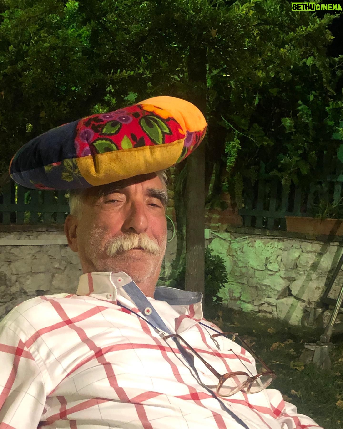 Cezmi Baskın - 4.9K Likes -