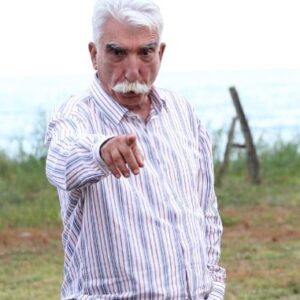 Cezmi Baskın Instagram - Bu akşam 20:00’de @showtv ‘de “KUZEY YILDIZI İLK AŞK” var.İzlemezlik etmeyin, sonra külahları değişiriz ha...