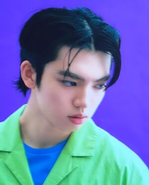 Cha Jun-hwan Instagram - VOGUE👱🏻‍♂️💅🏻