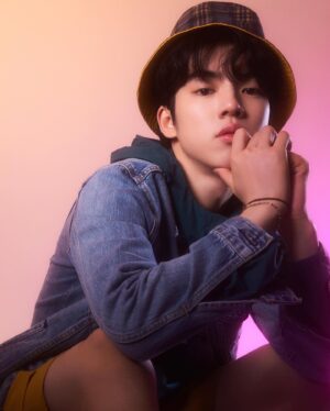 Cha Jun-hwan Instagram - 즐거운 코오롱스포츠 덕분에❤️‍🔥

@_kolonsport @dazedkorea 
#데이즈드 #DAZEDKOREA #kolonsport #코오롱스포츠