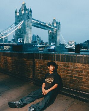 Cha Sun-woo Instagram - London🇬🇧💙 X @jinifoto 

GoodBye London!! 👋
즐거웠다 런던!! 다시올게!

#london #towerbridge