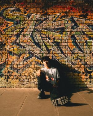 Cha Sun-woo Instagram - London🇬🇧💙 X @jinifoto 

토트넘 경기는 일정내에 없어서 못보지만 런던까지 왔으니 토트넘 유니폼은 입어줘야지🤍Tottenham hotspur🤍
@spursofficial 

#london #spurs #tottenham #sony #son7