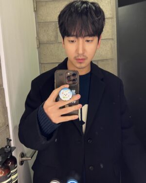 Cha Sun-woo Instagram - 어제 첫공이 시작되었습니다! 끝까지 힘내서 달려가 보겠습니다!!💪 
#거미여인의키스 #차선우 #발렌틴 #예그린시어터 #어로드
