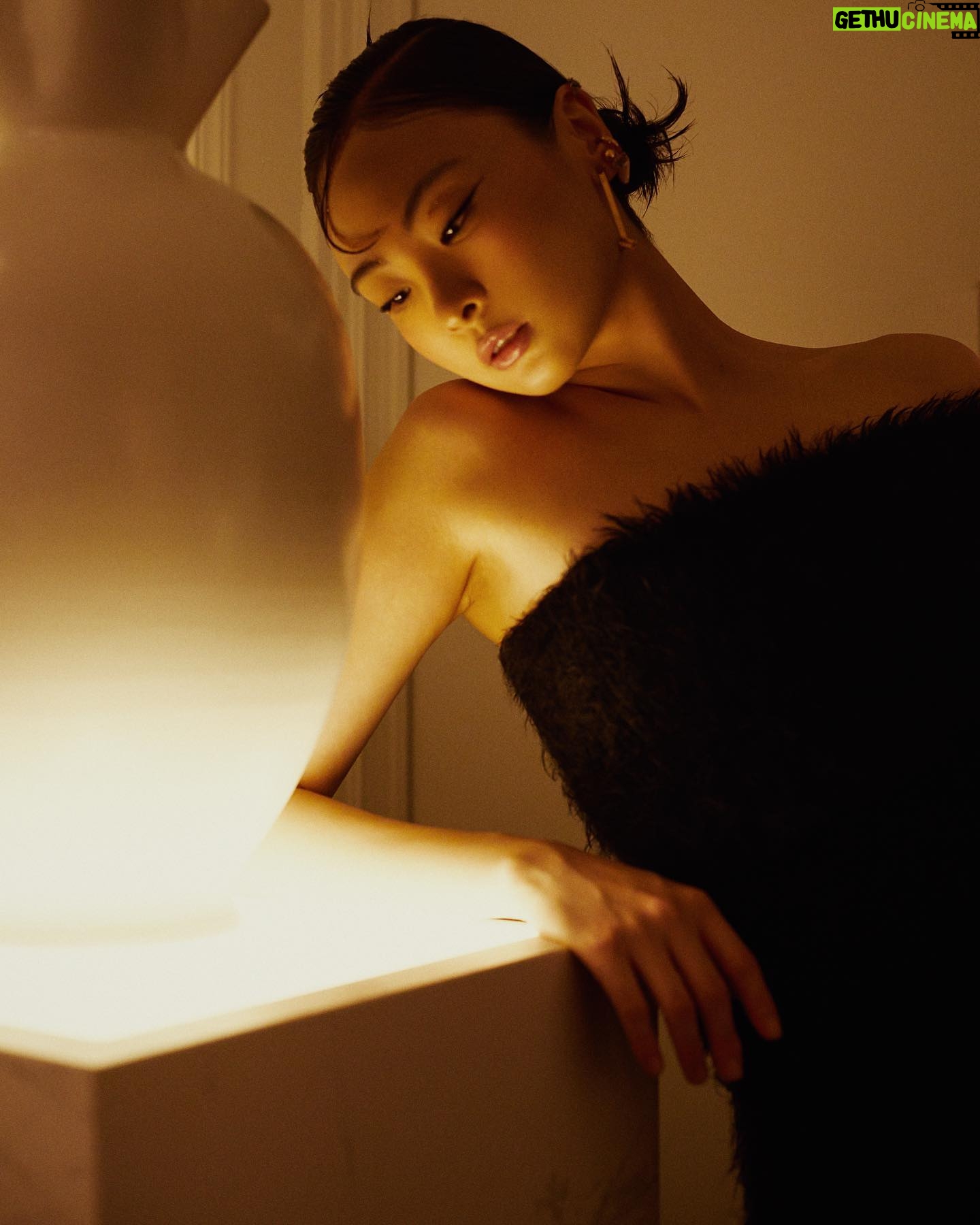 Chacha Huang - 3 Likes - @diorbeauty x @stteveenn
makeup @mariorubiio
hair @ezequiel.rodsan
dress @duarte.official @replicacomunicacion