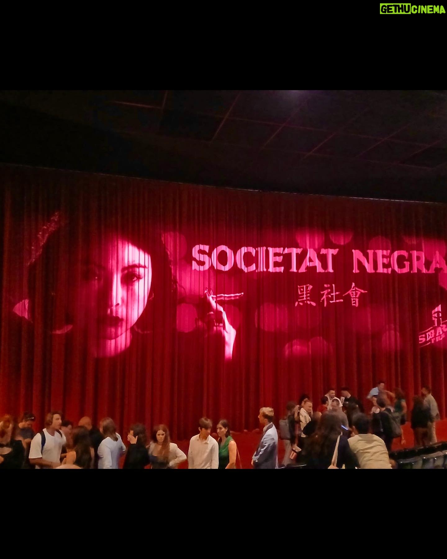 Chacha Huang - 3 Likes - “Societat Negra” bcn premiere📽🍿
A film by @tb.ramon @segarrafilms
Llega a cines en octubre.
Gracias a todos los que nos han acompañado esa noche
Makeup and hair by @diorbeauty @mua.alba
Styled by @_freddyalonso @magdabutrym @givenchy
Photographer @pablodpastors
Nails @somosarpias
Best team @merakiagents