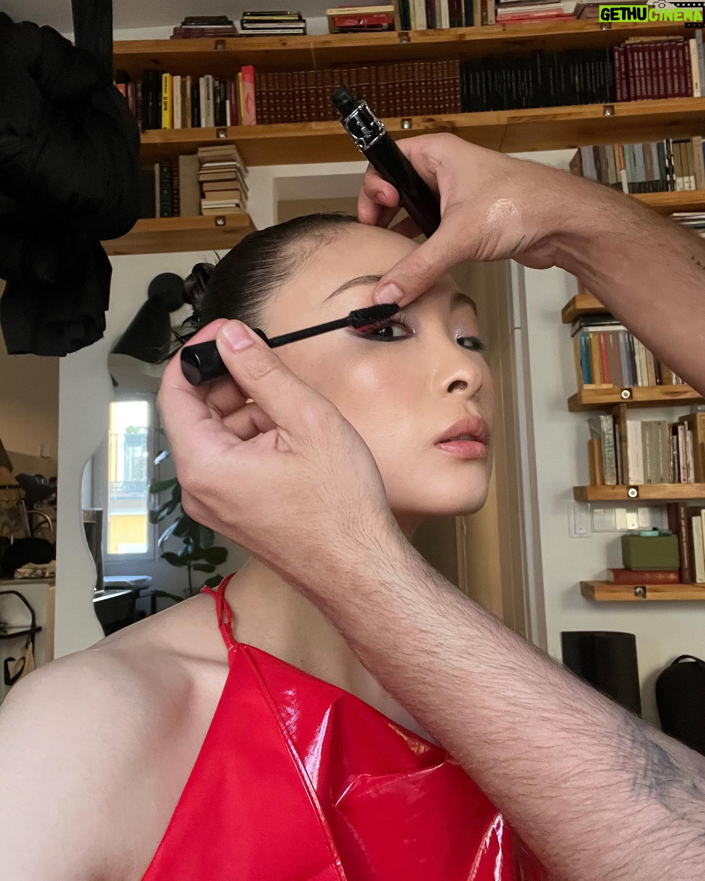 Chacha Huang - 3 Likes - MAX @hbomaxes 🥀
with @diorbeauty @ezequiel.rodsan
💃🏻 @merakiagents