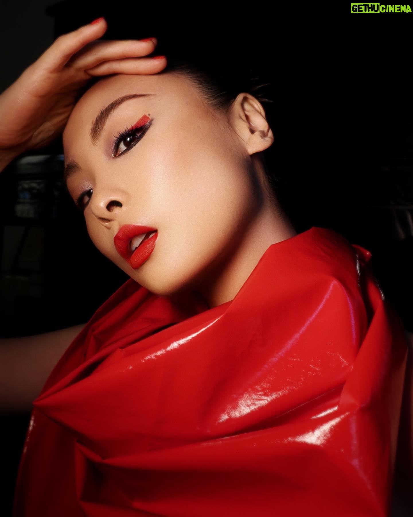 Chacha Huang - 3 Likes - MAX @hbomaxes 🥀
with @diorbeauty @ezequiel.rodsan
💃🏻 @merakiagents