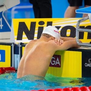 Chad Le Clos Instagram - Very hard to describe what this “World Title “means to me ❤️ 1 year ago I was in a very dark place and rock bottom, today I am world champion, never give up never give in and always believe in yourself. Thank you to my coach @dlpgmbh thank you to my family, my sponsors and a massive thank you to everyone who has supported me ❤️This is only the beginning 🥇 #Chad2.0 #worldchmapion #melbourne