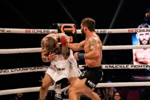 Chad Mendes Instagram - Sneaking em through! 💪🏽👊🏽 

#themoneyshot #bkfc #bareknuckle
