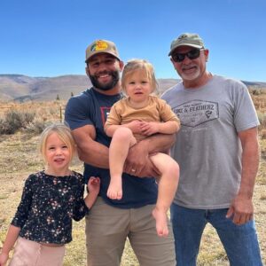 Chad Mendes Instagram - Happy Father’s Day to the man, the myth, the legend….. @mendes.alvin 

Im so thankful for everything you are in a father and I love you more that you know Vino! 🙏🏼