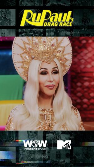 Chad Michaels Instagram - The full circle moment from Mhi’ya’s Cher impression to now 😭👏 #DragRace champion @chadmichaelsallstar preps our queens before Snatch Game in tonight’s new #DragRace now streaming on @wowpresentsplus! 

‼️ Watch #Episode 1 FREE on @wowpresentsplus to all logged-in users in available territories, no subscription needed! 

Watch @rupaulsdragrace Saturdays on:
🌎 2:30AM UTC @wowpresentsplus (ex. USA, Canada, Australia)
🇺🇸 Fridays, 8PM ET @mtv
🇨🇦 @cravecanada
🇦🇺 @stanaustralia