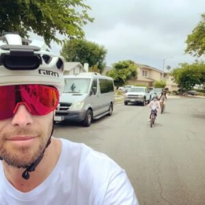 Chadd Smith Instagram - Father’s Day weekend wrap up 🤖🤌🏼 bike rides✅ beat borderlands 3 with mini me✅ bbq with the Big Man✅ tossin around the pigskin✅ dad jokes delivered from daughter 🦾🤡