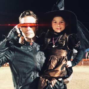 Chadd Smith Instagram - Why was the android itchy? Roboticks. 🦾🤡 Just going through some Halloween memories and found these 🥹🤖 what are you bots and gears going as this year?