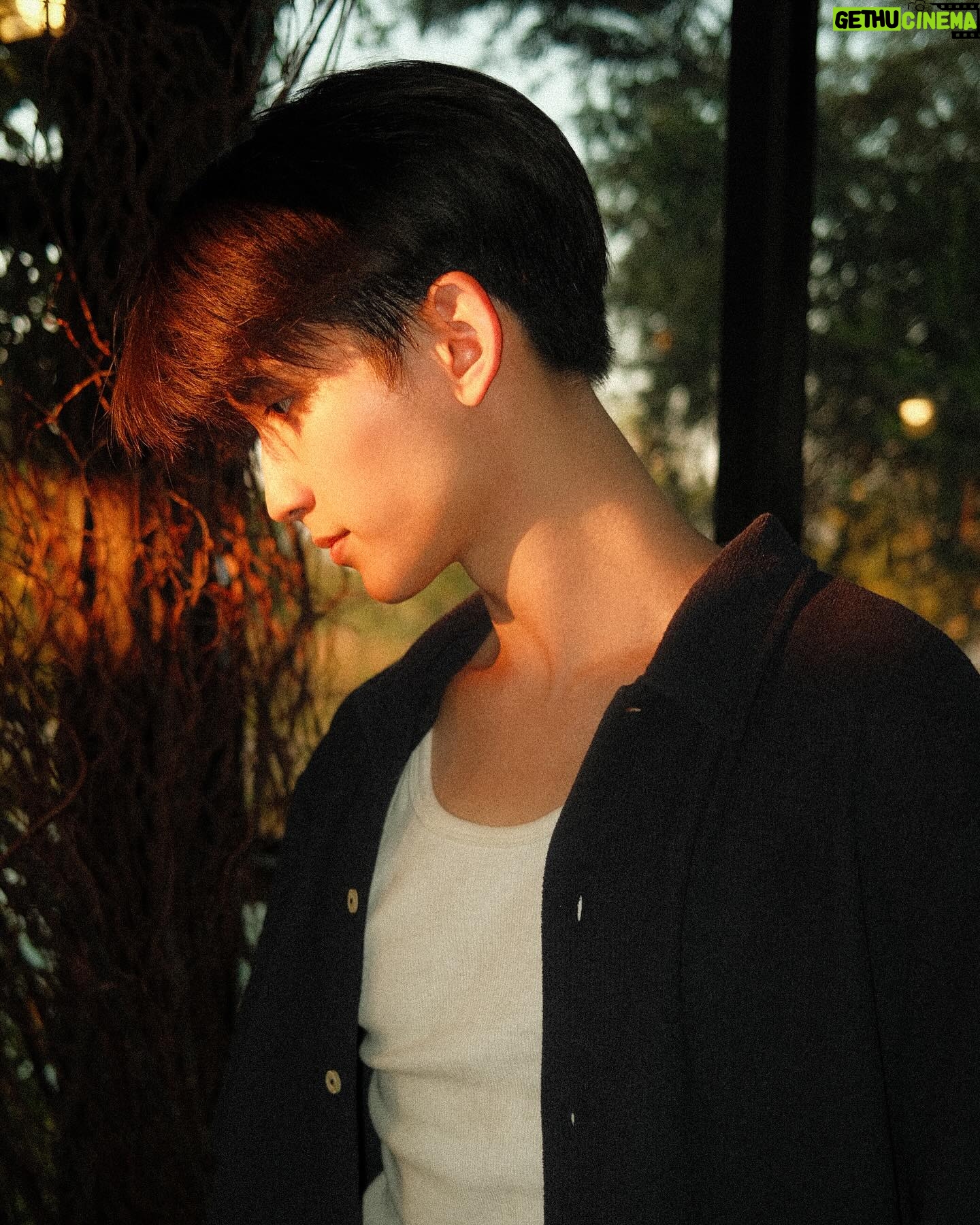 Chalongrat Novsamrong - 41.3K Likes - Sunset 🌅 @hm #hm #hmthailand