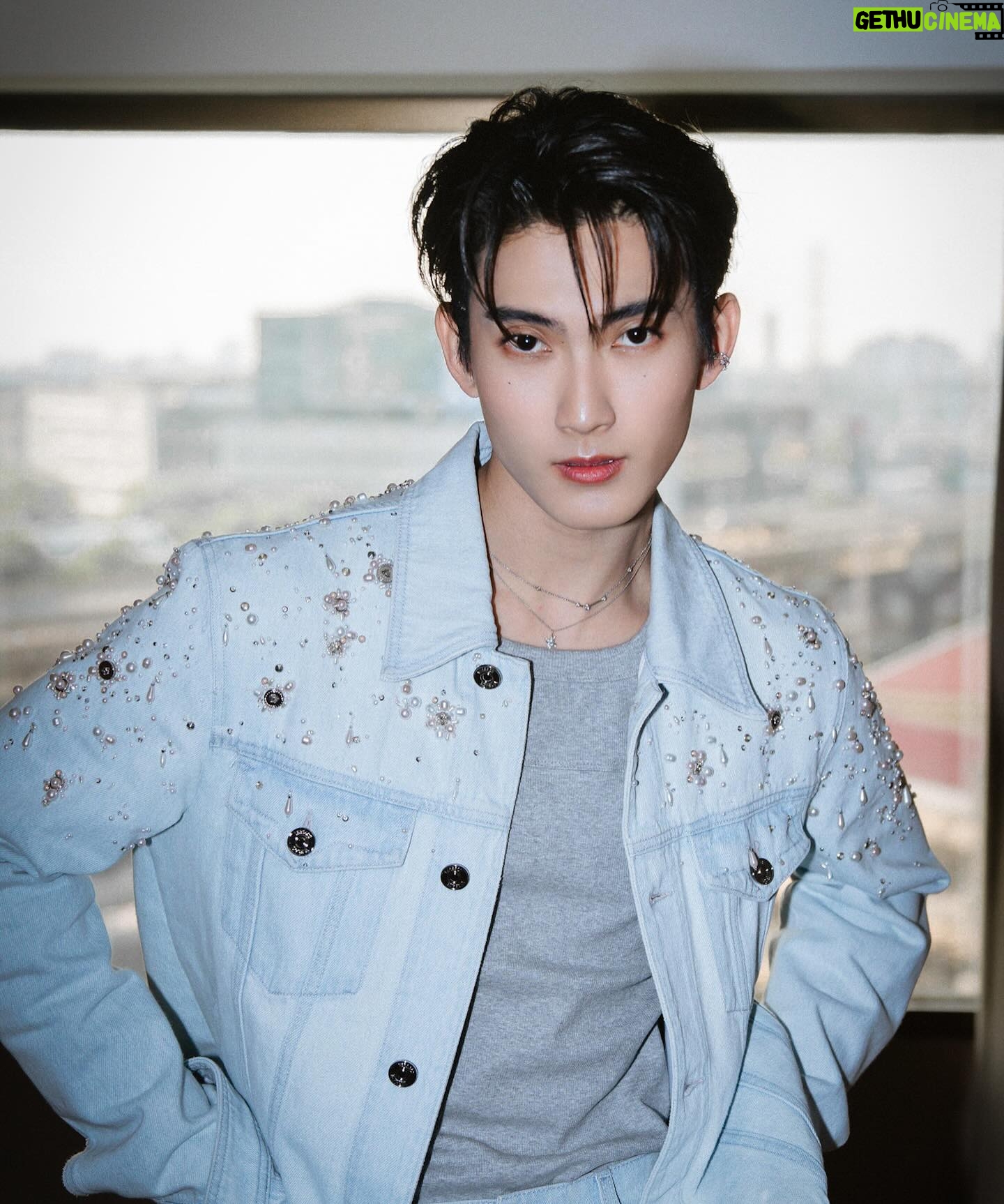 Chalongrat Novsamrong - 39.5K Likes - #versacess24