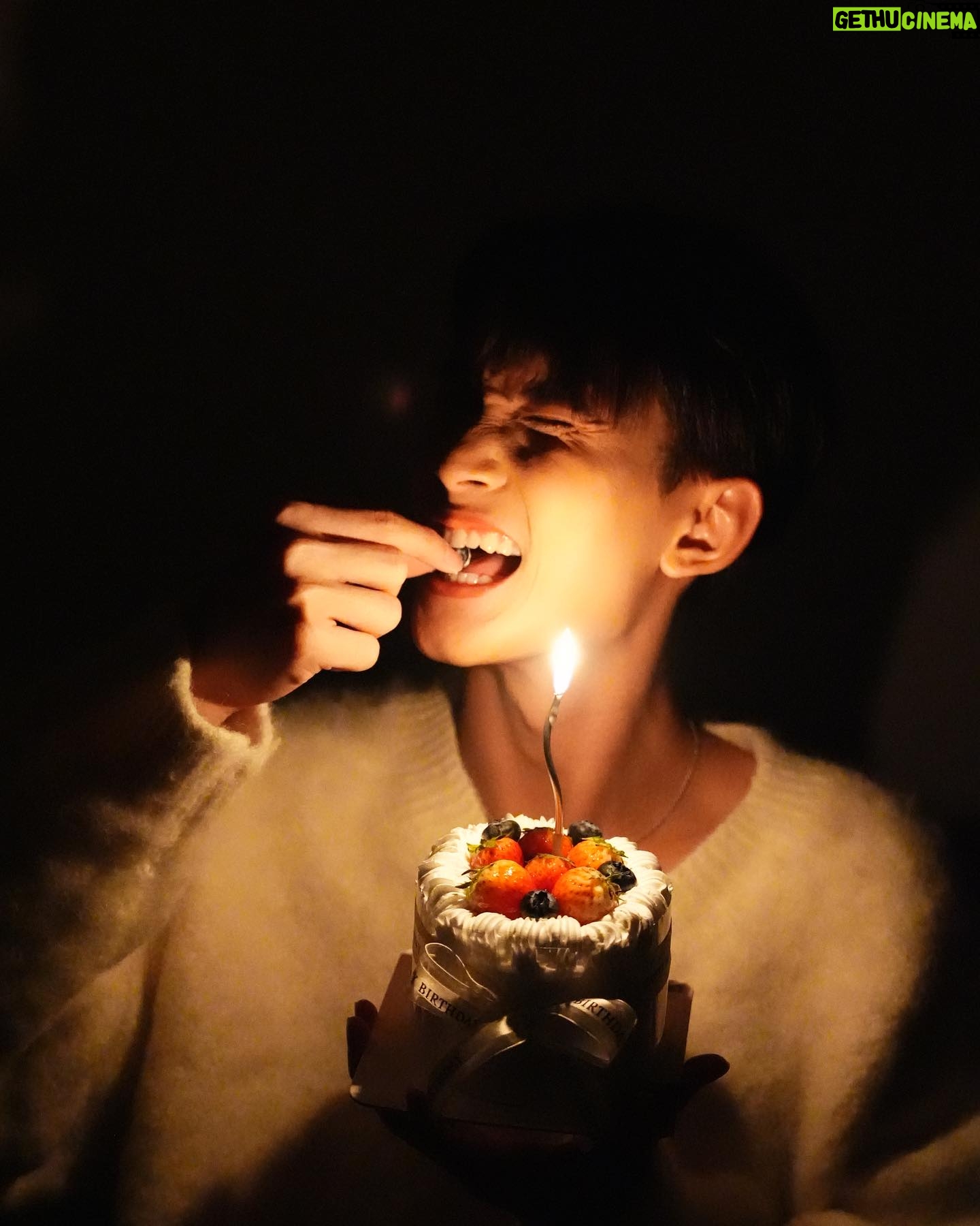 Chalongrat Novsamrong - 101.1K Likes - 🎂🎂🎂🎂🧡🧡🧡🧡