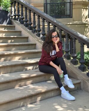 Chandni Parekh Instagram - 📚 Harvard in a weekend. “what, like it’s hard?” 🩷 #boyfriendsreunion #ellewoods