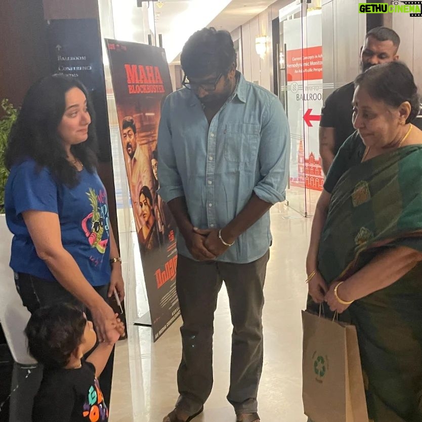 Chandra Lakshman - 11.8K Likes - ...and with the Maharaja himself.. Congratulations @actorvijaysethupathi VSP on your 50th film and cheers to many more enthralling performances🎊🎉
Lots of love @pratheeshsekhar
#maharajamovie #vijaysethupathi #tamilactor #newmovie #promotions