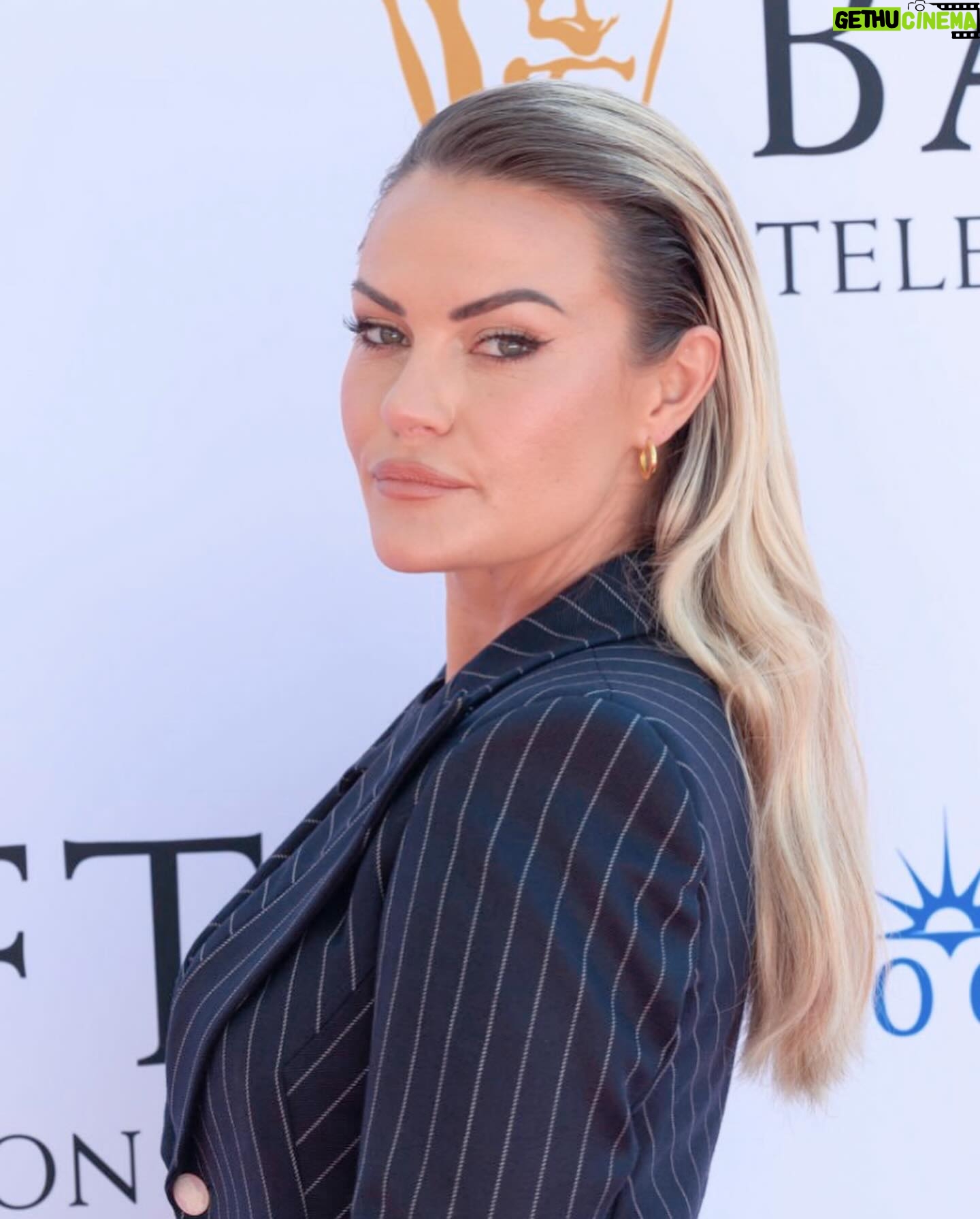 Chanel Cresswell - 881 Likes - Watching people accept their awards knowing the dedication it took to win one of those brass faces is inspiring 🎭🎖️
Congratulations to all of you and the nominees 🎉
Thank you @bafta @pandocruises the event was fabulous.💓
@kelvinstylist @clairehealeyhair @krystaldawn_mua thank @joshuakanebespoke you to all of you ❣️ what a team x