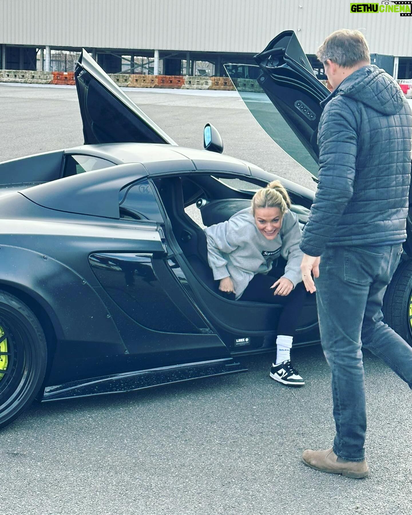 Chanel Cresswell - 891 Likes - Did I drive you say 🤩🏎️💨…
This was actually a practise day .. and on my birthday 🎁
… and then the fabulous @bencollinsstig turned up 🤯🩵
So here’s me pulling off before we started the ♾️ and 🍩 !!
Apart from us nearly chewing the dashboard with my speed breaking I got the hang of it 😂😂
@netflixuk @thegentlemen