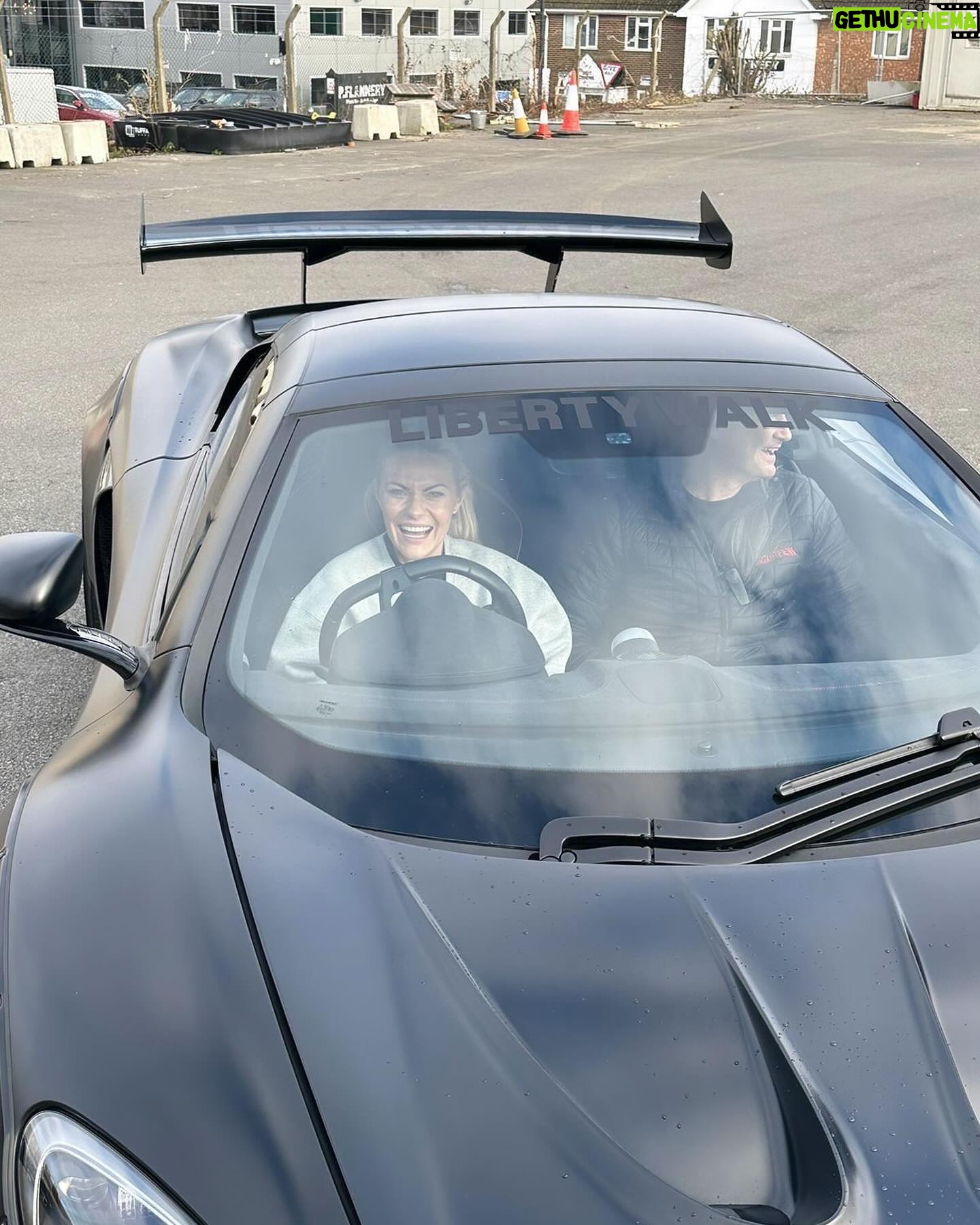 Chanel Cresswell - 891 Likes - Did I drive you say 🤩🏎️💨…
This was actually a practise day .. and on my birthday 🎁
… and then the fabulous @bencollinsstig turned up 🤯🩵
So here’s me pulling off before we started the ♾️ and 🍩 !!
Apart from us nearly chewing the dashboard with my speed breaking I got the hang of it 😂😂
@netflixuk @thegentlemen