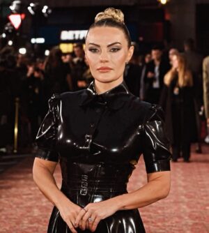 Chanel Cresswell Instagram - The Night of dreams 🎫🌟
The Gentlemen releases tomorrow on @netflixuk 🎬

Thank you to my absolute team of legends who bought out my inner Queen …
Hair 👱🏻‍♀️ @themanestyle 
Styling 👗@kelvinstylist 
Make up 💄@jacintaspencer 
Pic 📸 @sidetracklondon @catmorley 
@aaronchown 

A huge 🙌🏼 @atsukokudolatex for this masterpiece and @sophiawebster for my giving my pins a vibe 👠

What a cast 🤩 
Dan Hubbard Casting @roryokey 

@thegentlemen @guyritchie @moonagepictures @miramax_tv