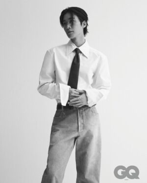 Chang Ryul Instagram - 지큐 1월호🖤
새해 복 많이 받으세요!
@gq_korea 
@management_mmm