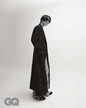 Chang Ryul Instagram - 지큐 1월호🖤
새해 복 많이 받으세요!
@gq_korea 
@management_mmm