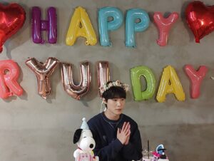 Chang Ryul Instagram - 너무나 특별하고 행복한 생일이었어요! 
힘을 많이 얻었습니다. 
축하해주신 모든 분들 너무 너무 감사합니다
🥺☺️😍 -🍓👰🏻- (오류가 났네요 게시물이 삭제되어서 다시 올려요🥲)