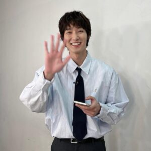Chang Ryul Instagram - 문화가 있는 날 ✋🏻👋🏻✋🏻👋🏻