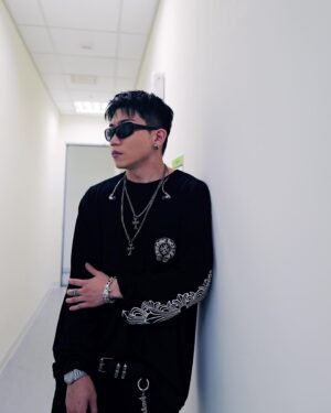 Changmo Instagram - 가야돼 가야돼
