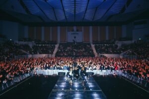 Changmo Instagram - UGRS 첫째날. 사랑해요. 감사하구요. 저 살면서 울어본적이 없는데 정말 울컥해서 몇번 멈춘거 죄송합니다. 진짜 사랑하고 최고였어요.
