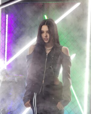 Chantal Videla Instagram - ✨Who’s Next✨Behind the Scenes✨

Had some fun taking pictures during our mv shoot! Here’s some~!🥰

How’s our album “GIRL’s ROUND Part. 2” so far? If you didn’t listen to our songs yet, you’re missing out!💁🏻‍♀️ go check it out now~!

Thank you so much Lapis for supporting! Been watching your dance challenges and y’all are slayin’ it! Love you peeps!🫶🏻