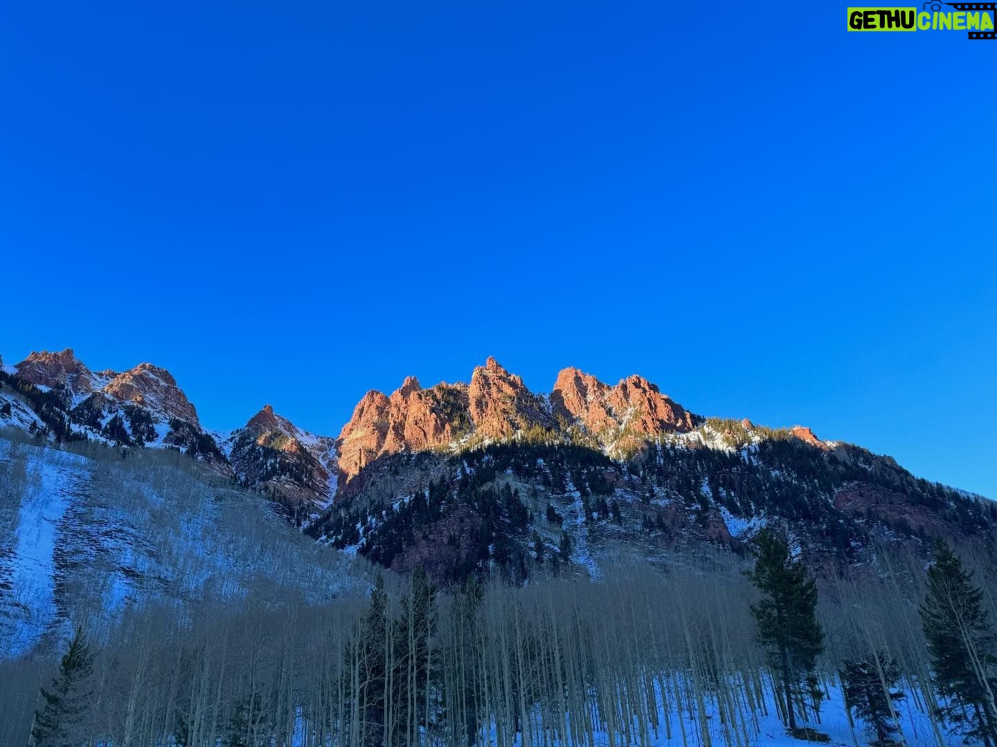 Charity Awoke - 3 Likes - 🏔️ ❄️
#maroonbells #Aspen