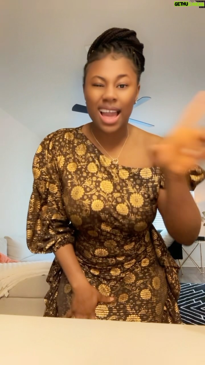 Charity Awoke - 1.4K Likes - “Chineke Nna emegokwa Nwa ogbenye Ezege”…..
#HappySunday❤️ #fadafada @phynofino #igboamaka😍😍