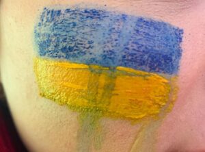Charlie Plummer Instagram - 🇺🇦🇺🇦🇺🇦
please spread awareness and support 
big sis and her whole country need everyone
#saveukraine 
stop the war 
💛💙💛💙