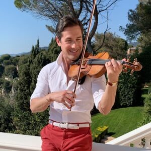 Charlie Siem Instagram - This Bach Gigue is filled with brightness and hope. I send my love to you and do let me know what you’d like me to play next..!