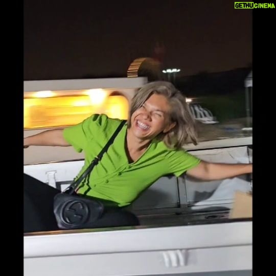 Charlie Trairat - 56.3K Likes - ดูก็รู้ว่ารักใครมากกว่ากัน 🐒❤️🥰🤣🙏
ขอโทษทีนะครับ บ้านมีแต่ รถบรรทุก
พอดีเอาไว้ขนขิงอะครับ ❤️❤️