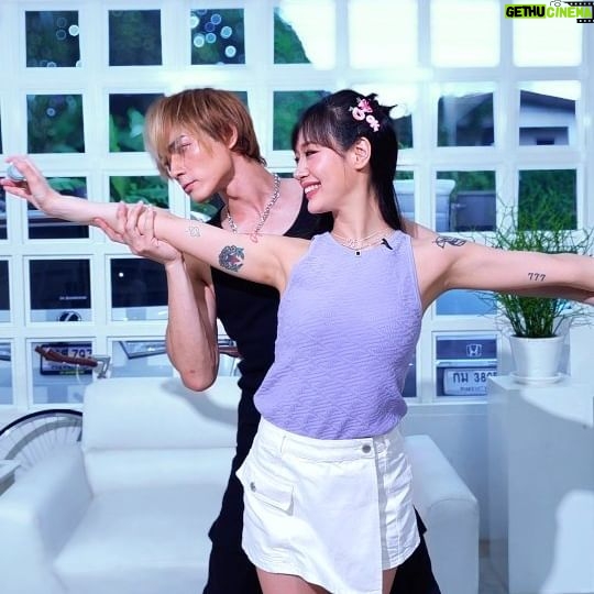 Charlie Trairat - 134.2K Likes - ยอมแพ้ เรื่องเต้น สู้นายหญิงไม่ได้จริงๆ 🤣❤️🥰🙏