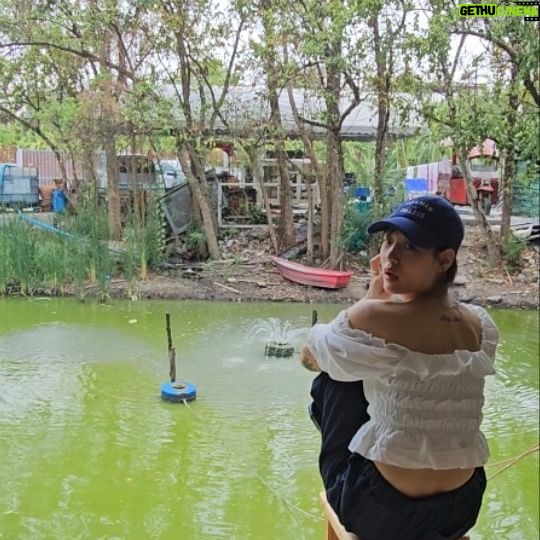 Charlie Trairat - 67.7K Likes - ว่าแล้ว ไก่หายเป็น 10 ตัว 🦧🥰😊🥶
