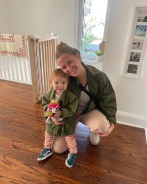 Charlotte Arnold Instagram - I love being Jane’s mom so much!! Sometimes my heart wants to explode. It’s better than I could have dreamed, even when it’s hard. 

I’m grateful every day for her, and for my own mom. Love you weezy!
❤️‍🔥❤️‍🔥❤️‍🔥