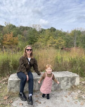 Charlotte Arnold Instagram - I love being Jane’s mom so much!! Sometimes my heart wants to explode. It’s better than I could have dreamed, even when it’s hard. 

I’m grateful every day for her, and for my own mom. Love you weezy!
❤️‍🔥❤️‍🔥❤️‍🔥