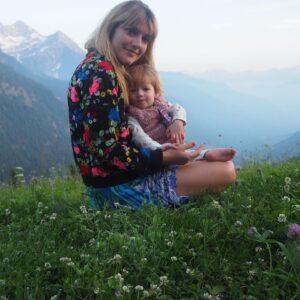 Actress Charlotte Vandermeersch HD Instagram Photos and Wallpapers May 2022