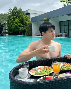 Charoenchai Khantichaikhajohn Instagram - เขาใหญ่ แต่ผม…ตัวเล็ก!? 😳 #khaoyai ⛰️